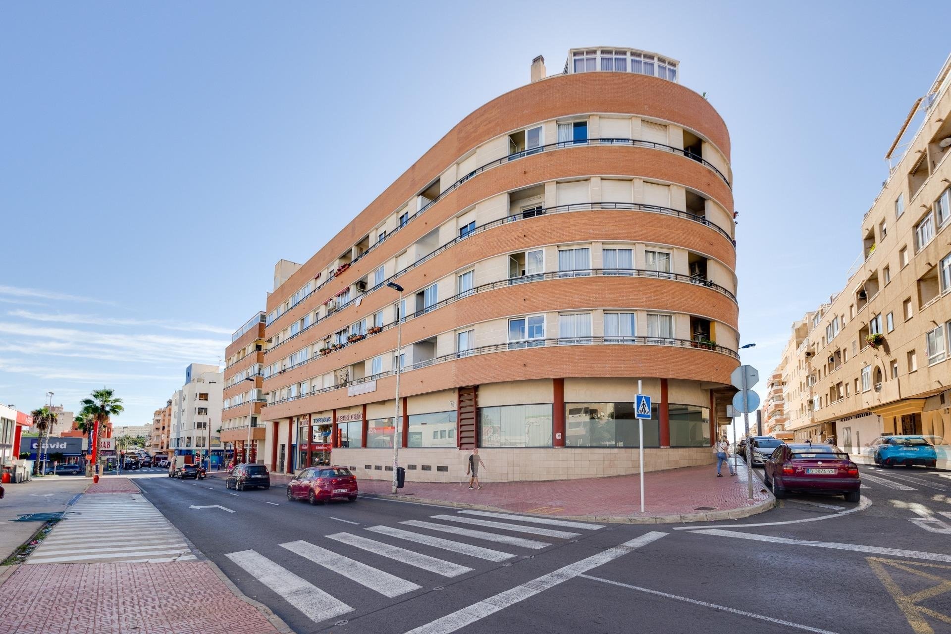 Resale - Apartment -
Torrevieja - Centro