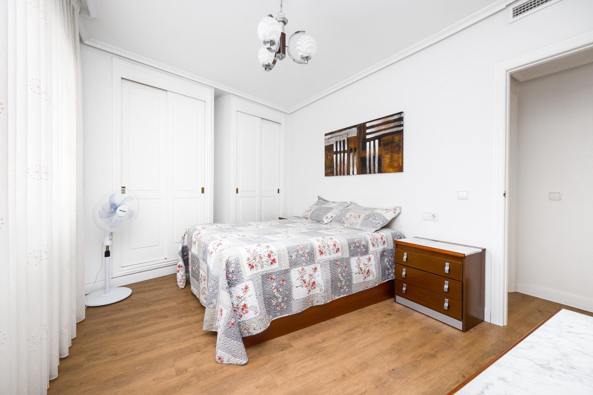 Resale - Apartment -
Torrevieja - Centro
