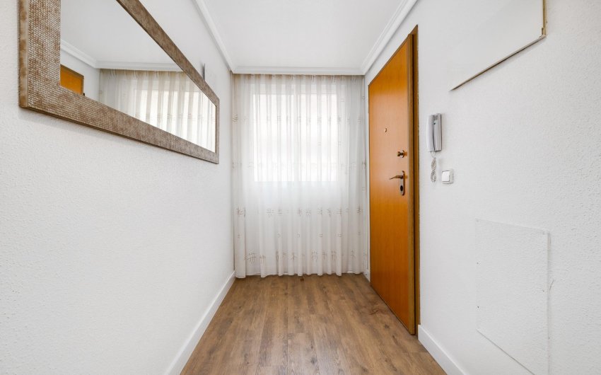 Resale - Apartment -
Torrevieja - Centro