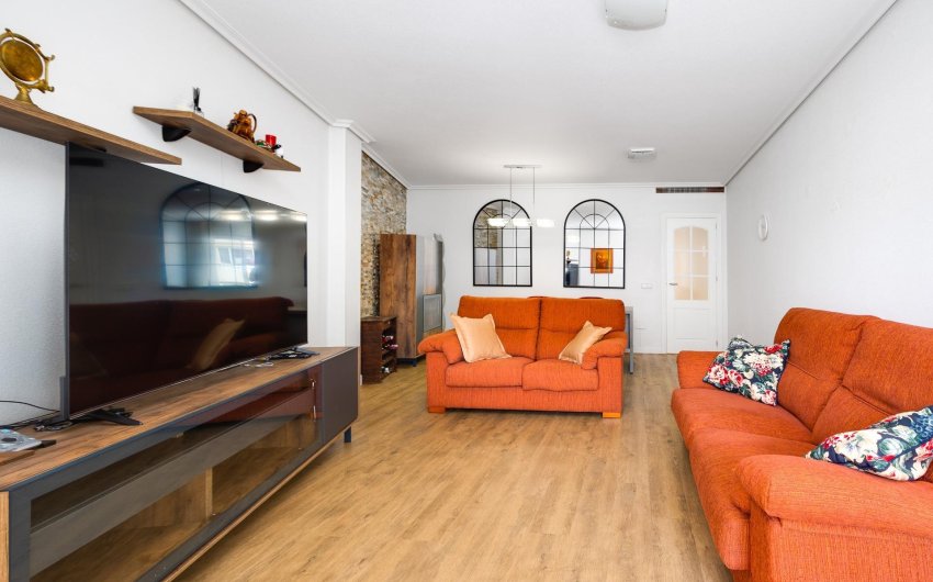 Resale - Apartment -
Torrevieja - Centro