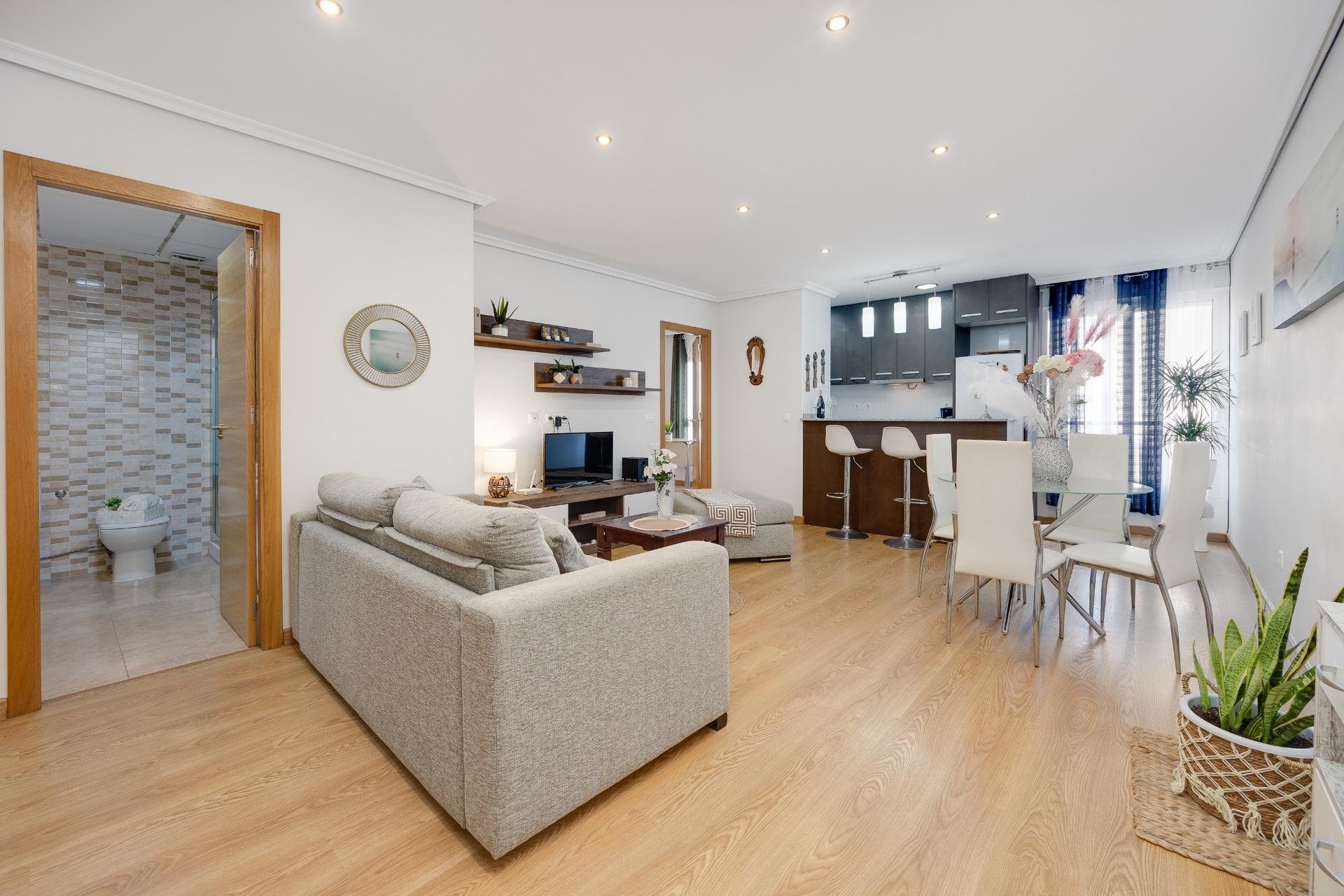 Resale - Apartment -
Torrevieja - Centro