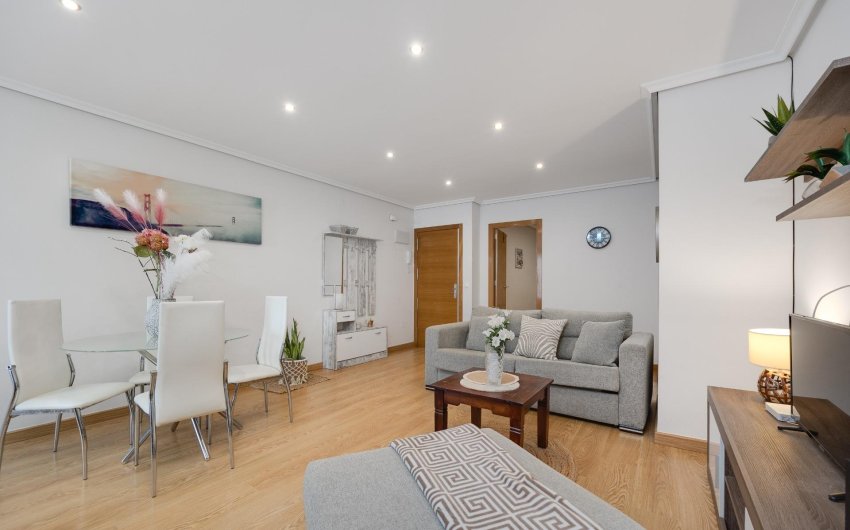 Resale - Apartment -
Torrevieja - Centro