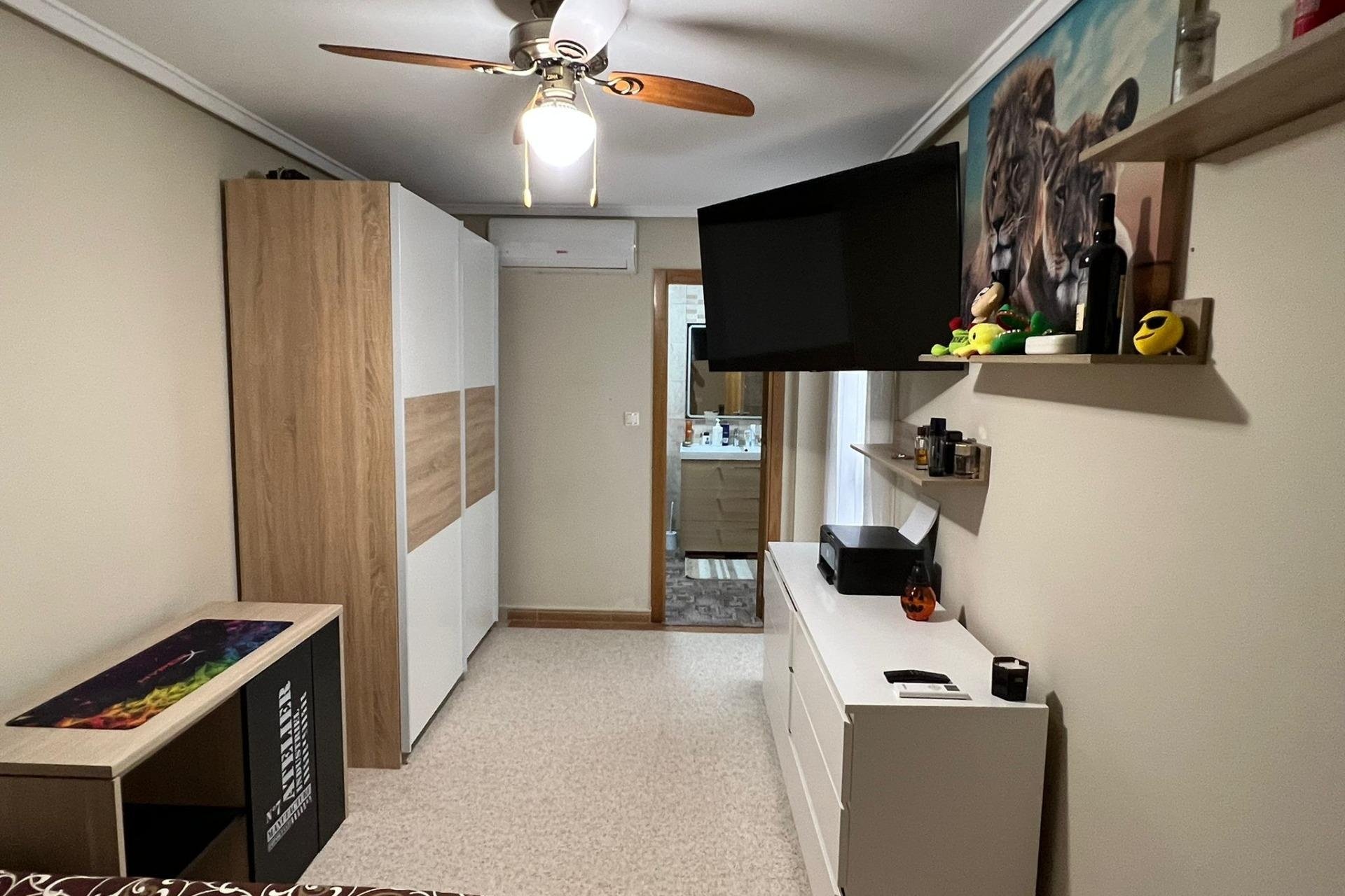 Resale - Apartment -
Torrevieja - Centro