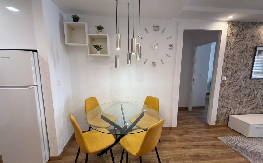 Resale - Apartment -
Torrevieja - Centro