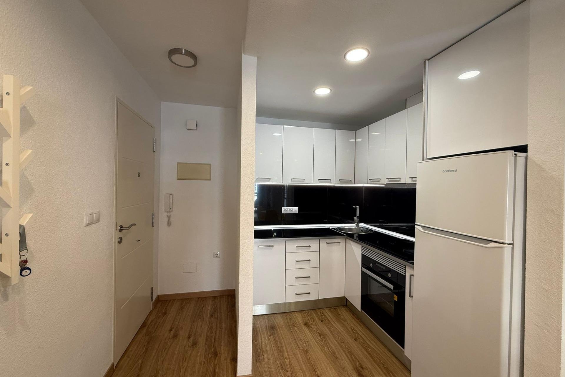 Resale - Apartment -
Torrevieja - Centro