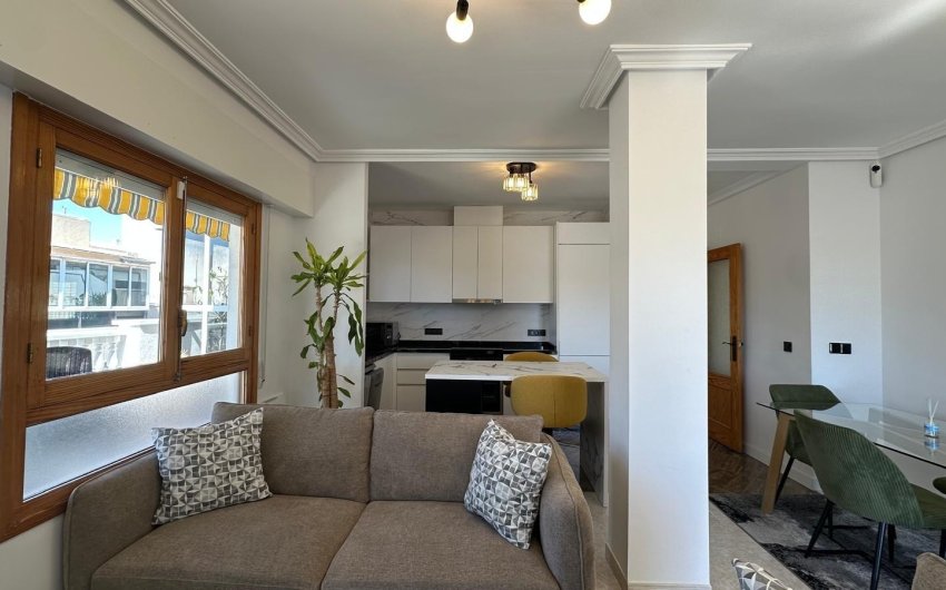 Resale - Apartment -
Torrevieja - Centro