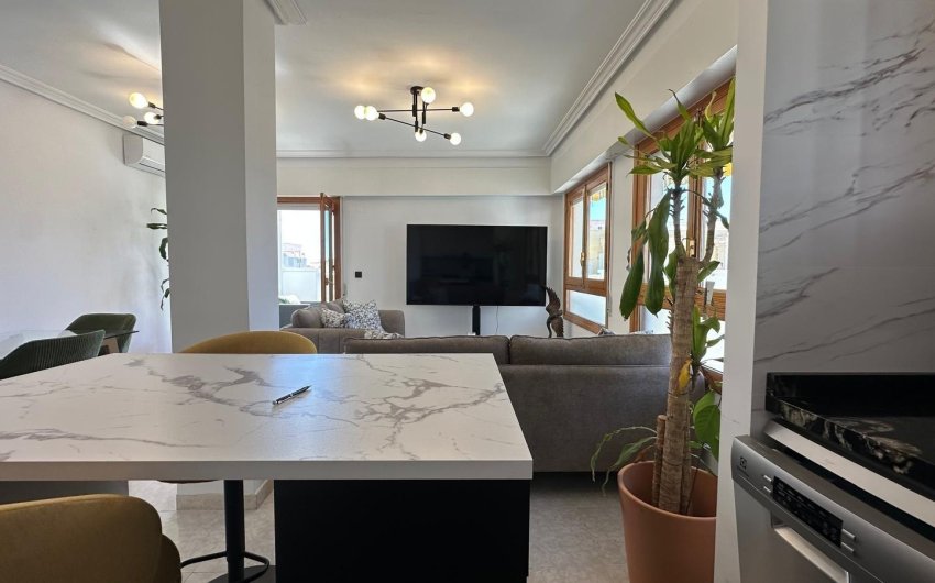 Resale - Apartment -
Torrevieja - Centro