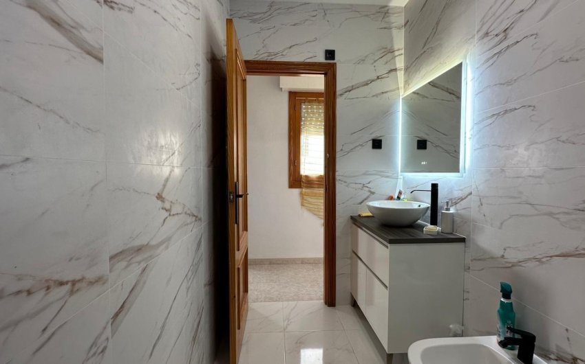 Resale - Apartment -
Torrevieja - Centro