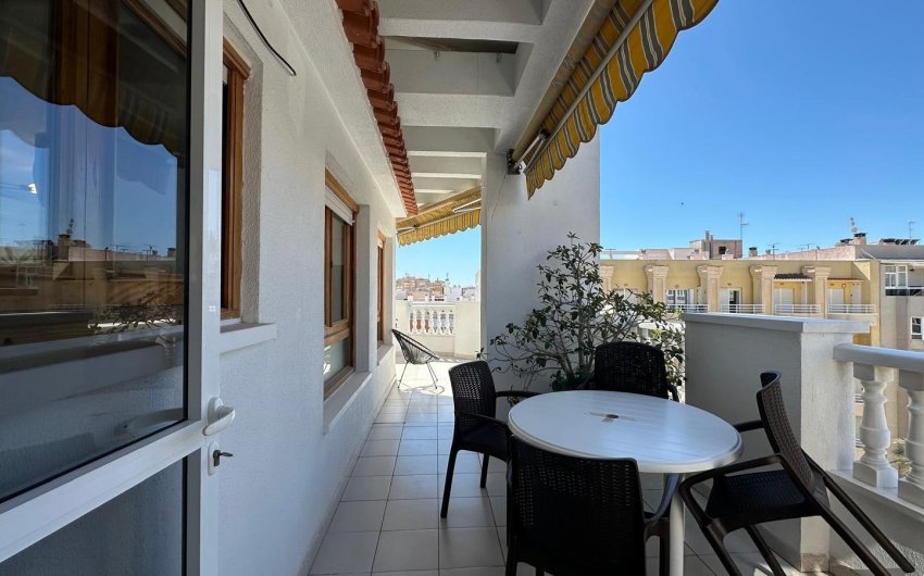 Resale - Apartment -
Torrevieja - Centro
