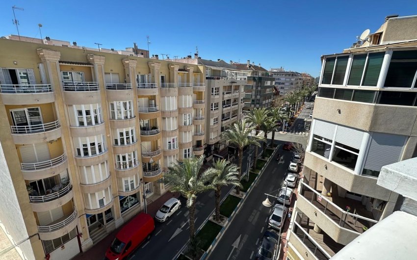 Resale - Apartment -
Torrevieja - Centro