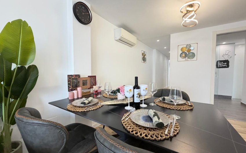 Resale - Apartment -
Torrevieja - Centro