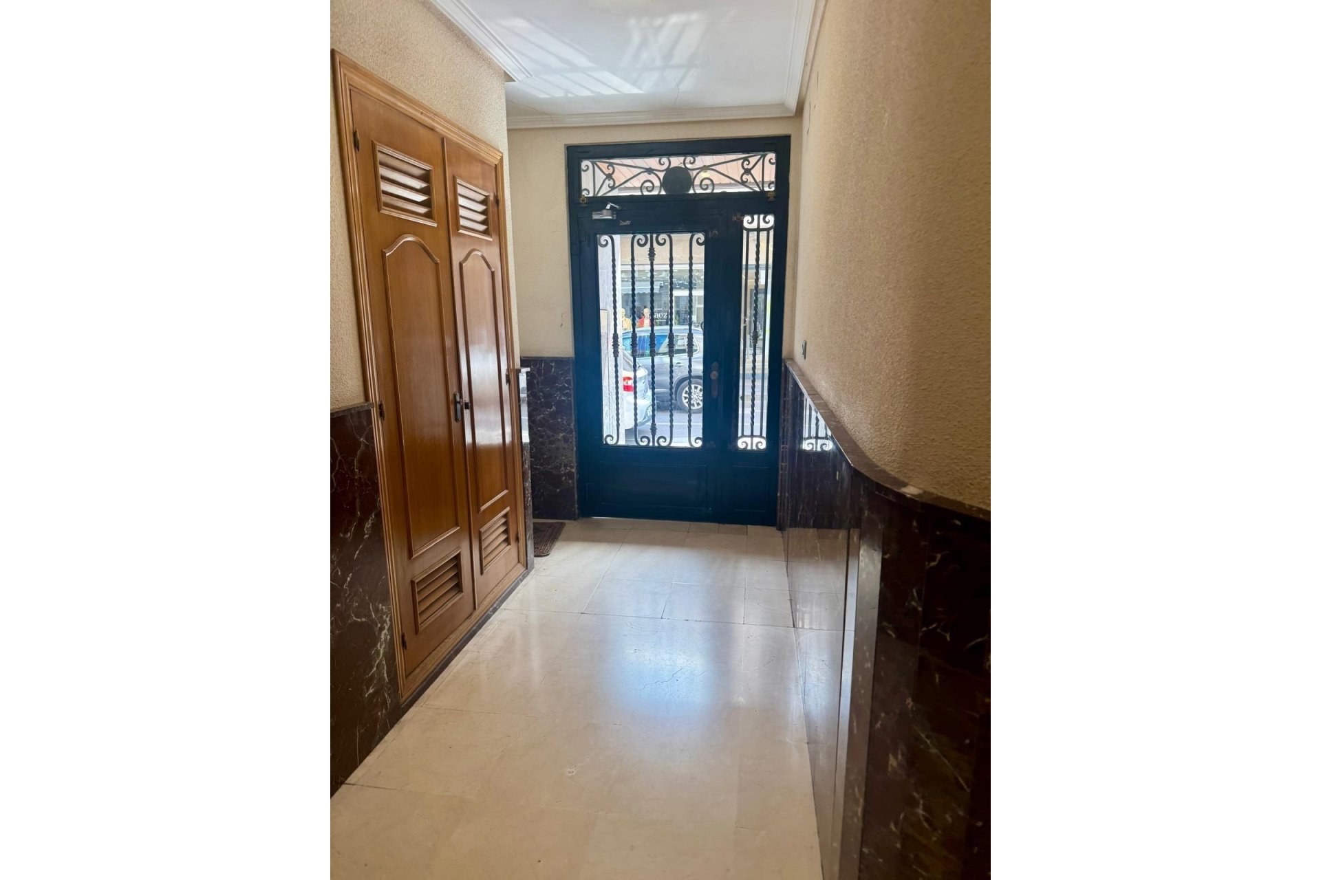 Resale - Apartment -
Torrevieja - Centro