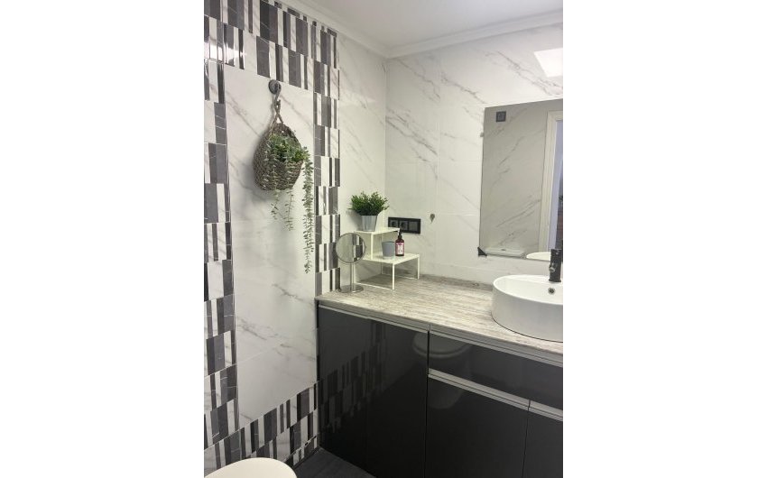 Resale - Apartment -
Torrevieja - Centro
