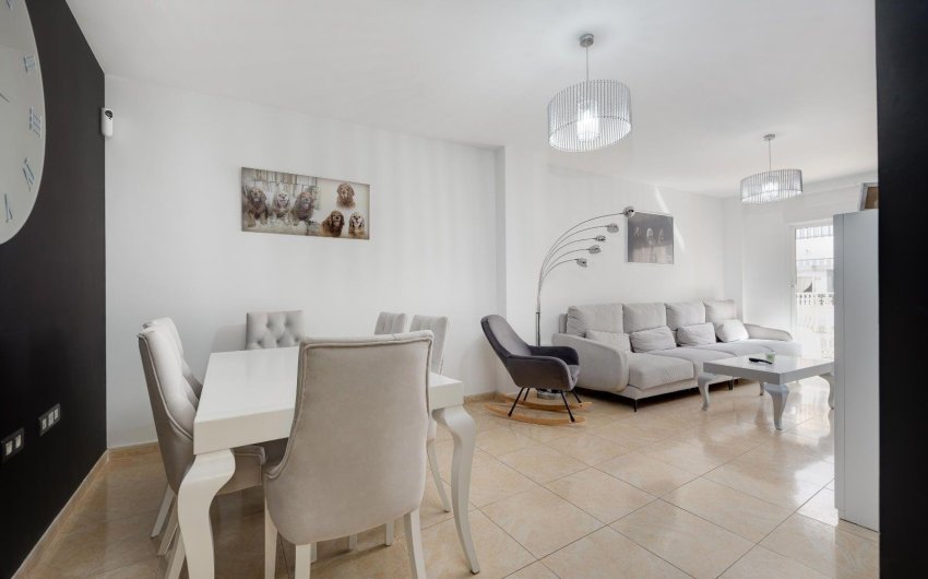Resale - Apartment -
Torrevieja - Centro