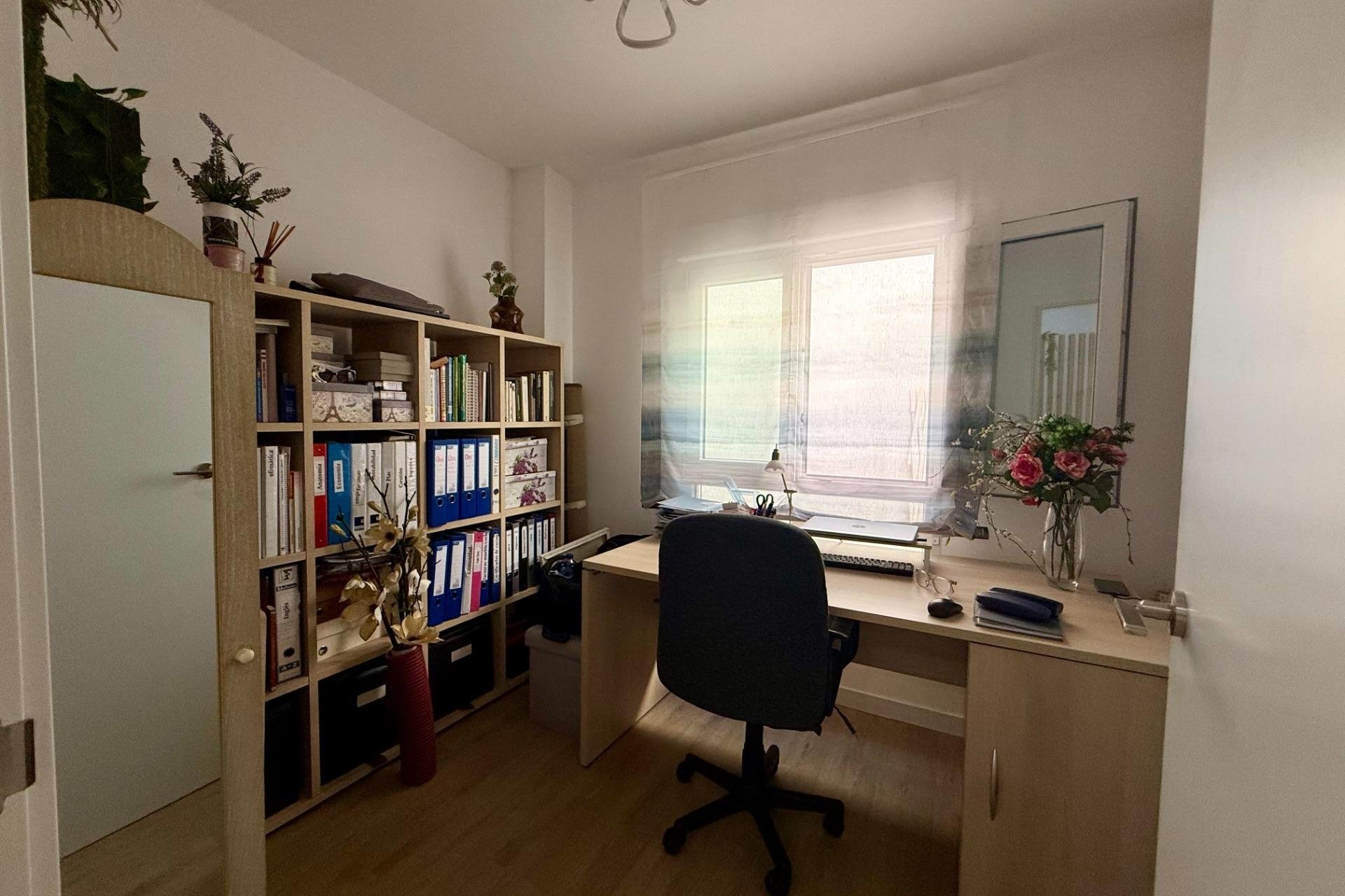 Resale - Apartment -
Torrevieja - Centro