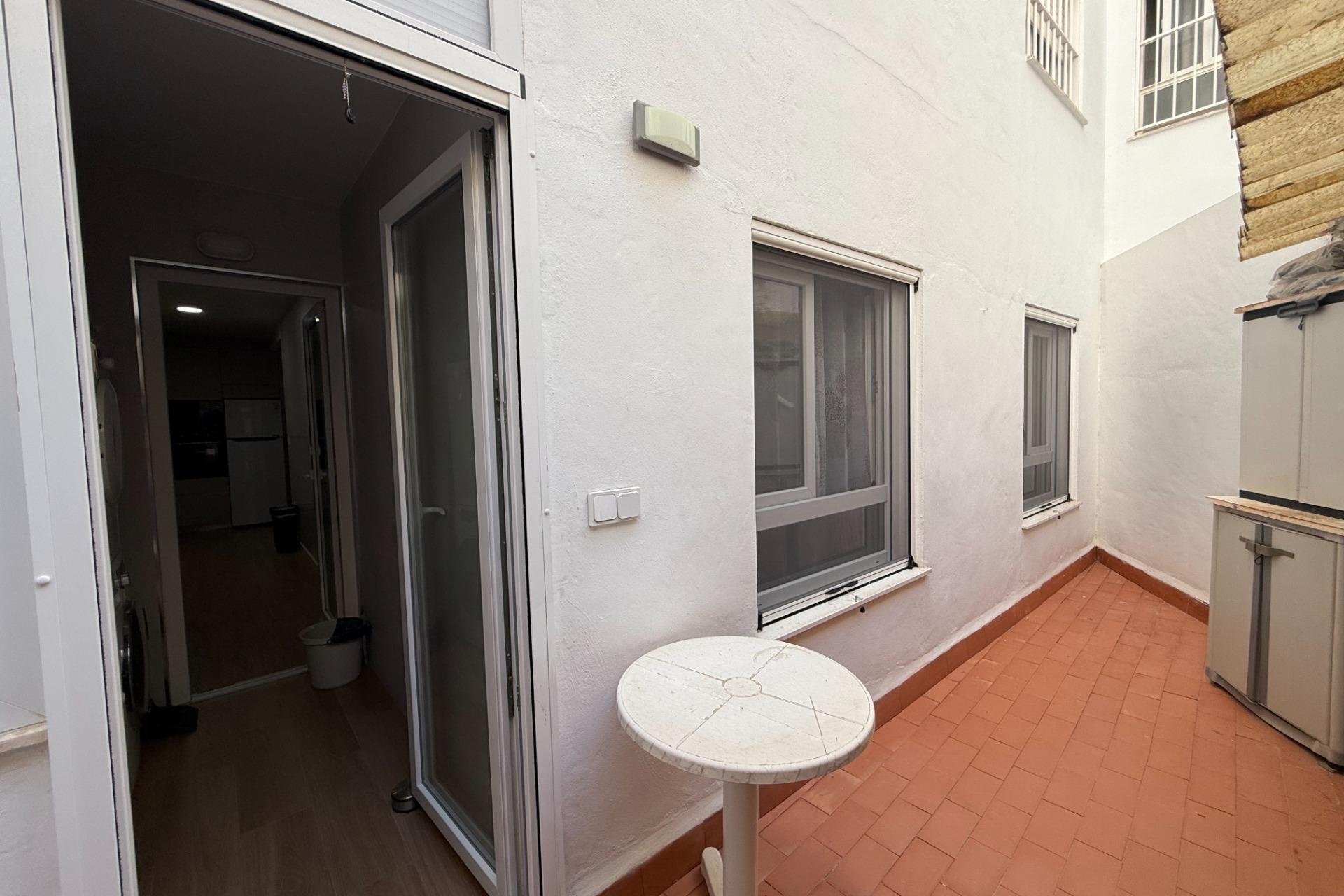 Resale - Apartment -
Torrevieja - Centro
