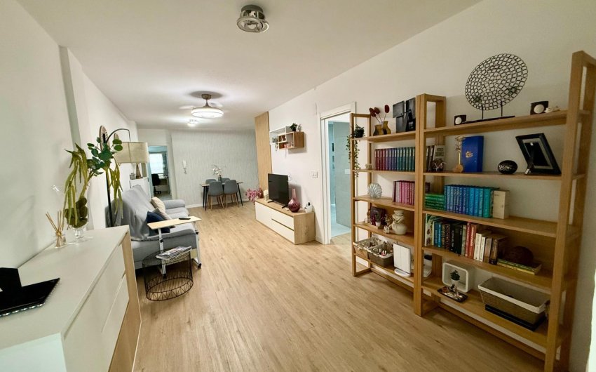 Resale - Apartment -
Torrevieja - Centro