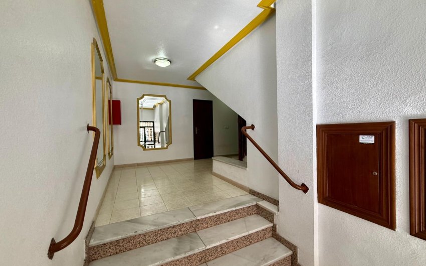Resale - Apartment -
Torrevieja - Centro