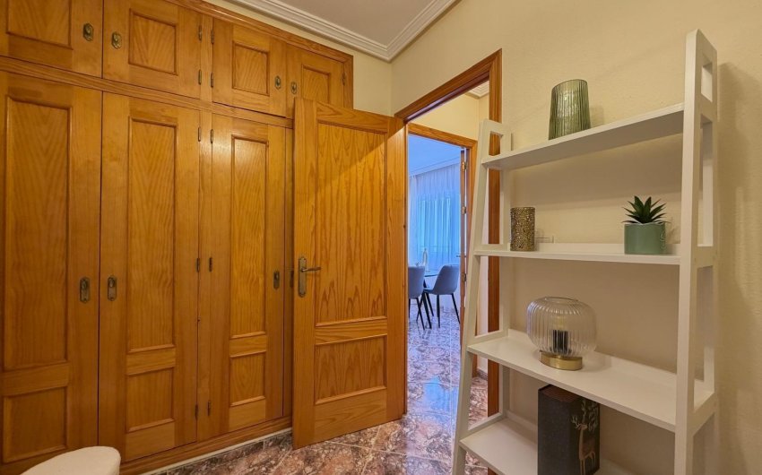Resale - Apartment -
Torrevieja - Centro