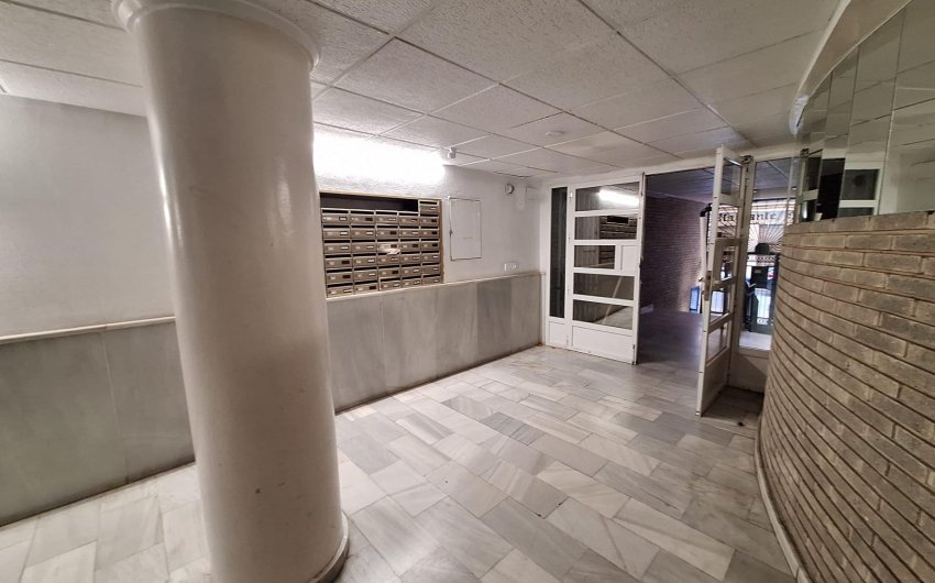 Resale - Apartment -
Torrevieja - Centro