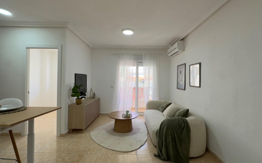 Resale - Apartment -
Torrevieja - Centro