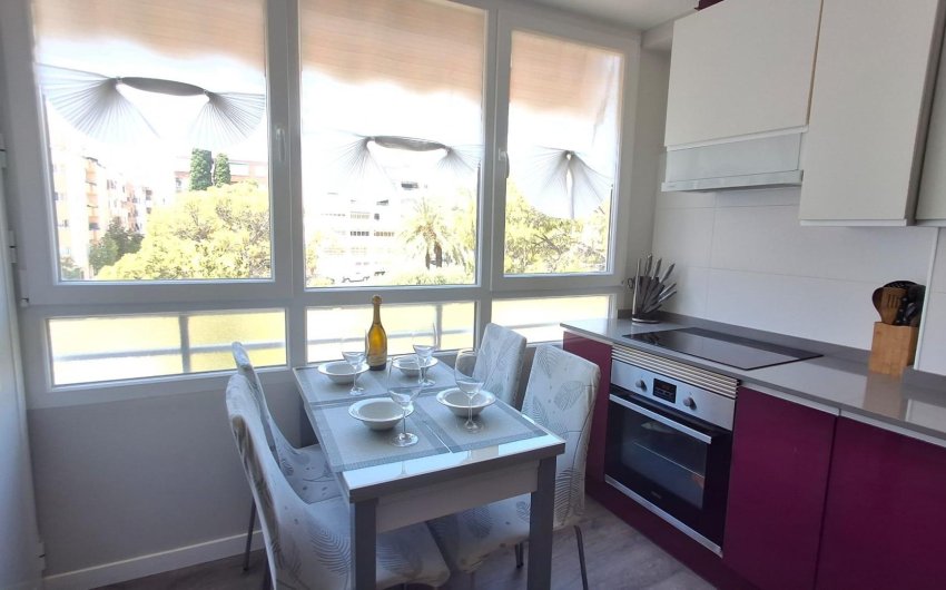 Resale - Apartment -
Torrevieja - Centro