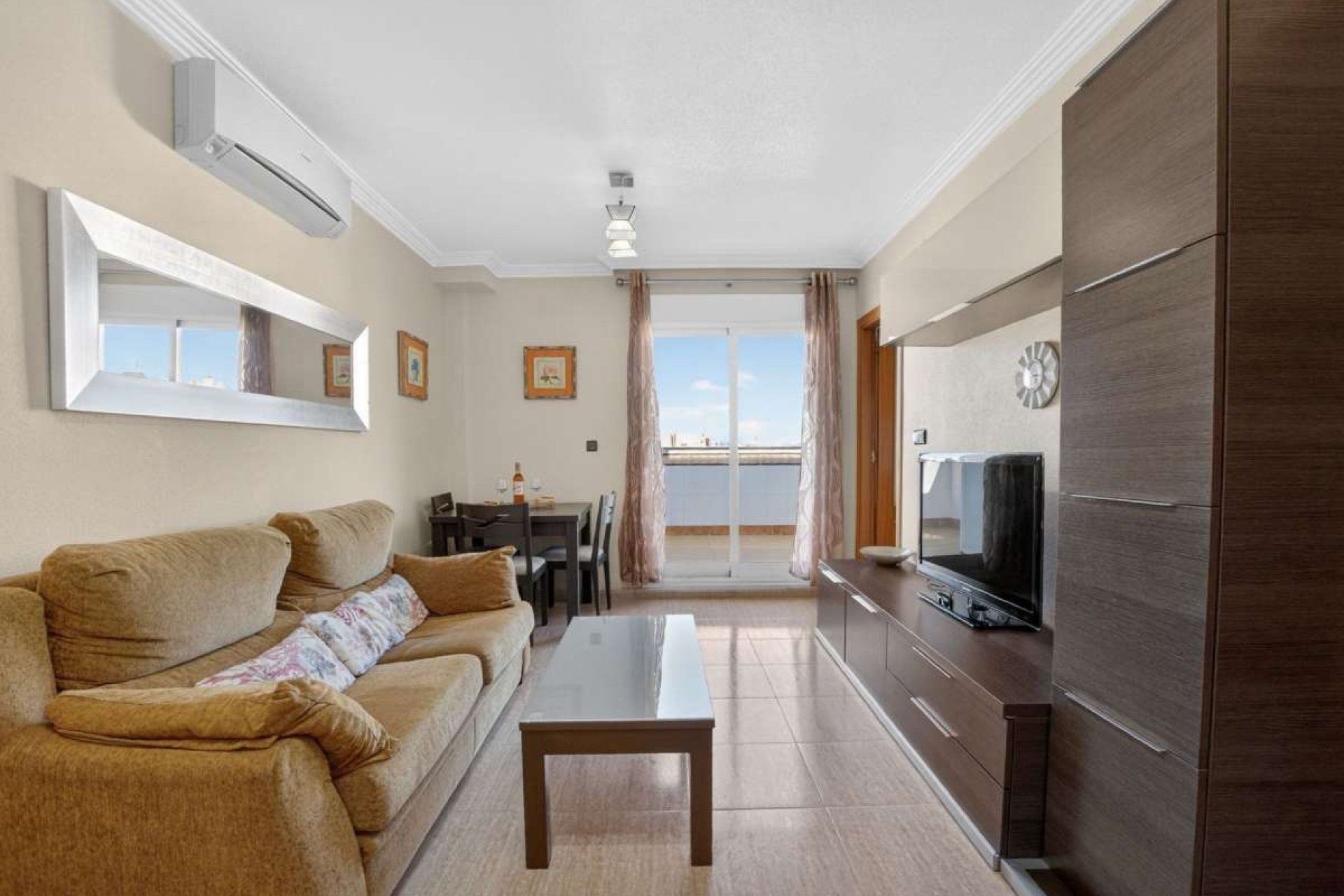 Resale - Apartment -
Torrevieja - Costa Blanca