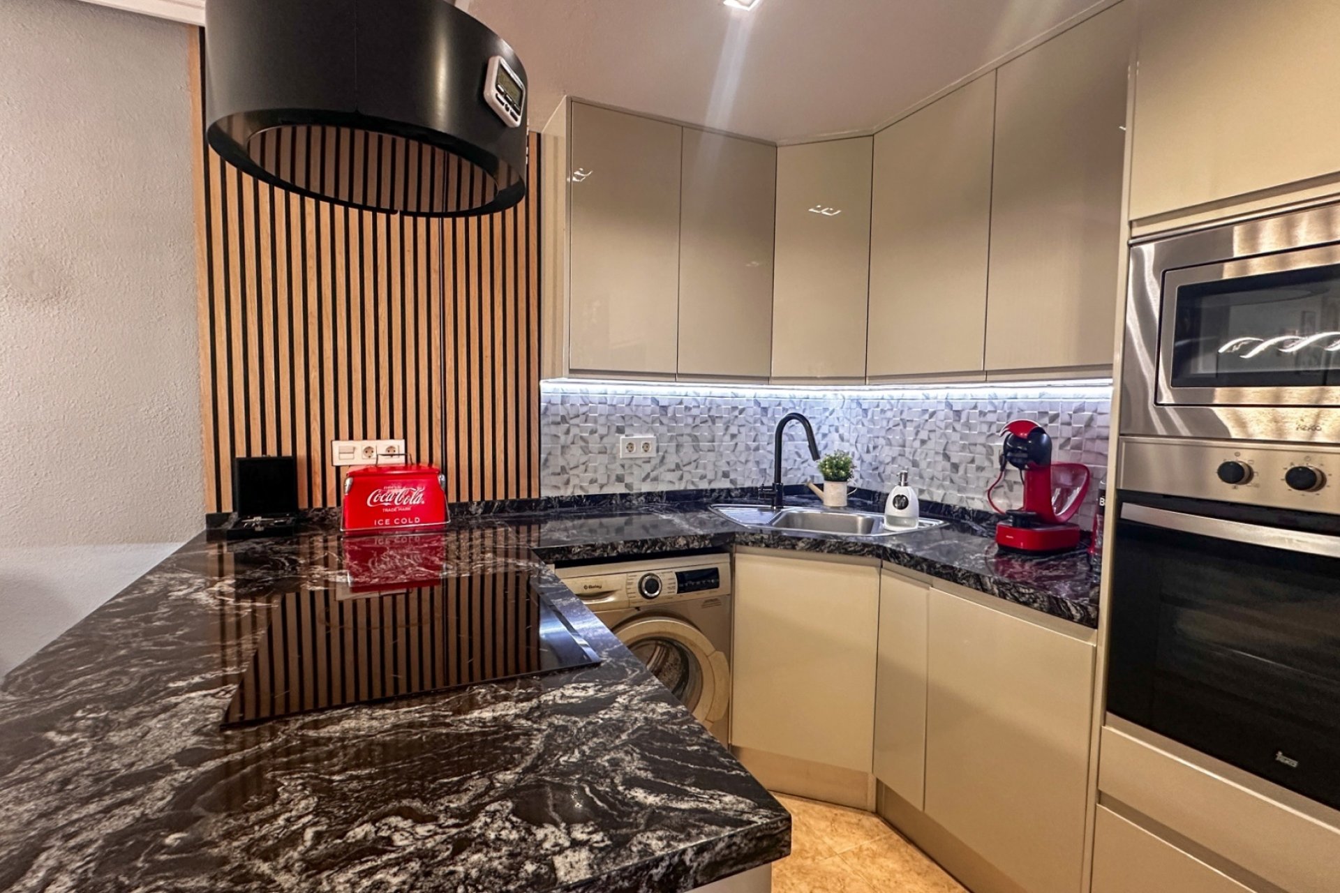 Resale - Apartment -
Torrevieja - Costa Blanca