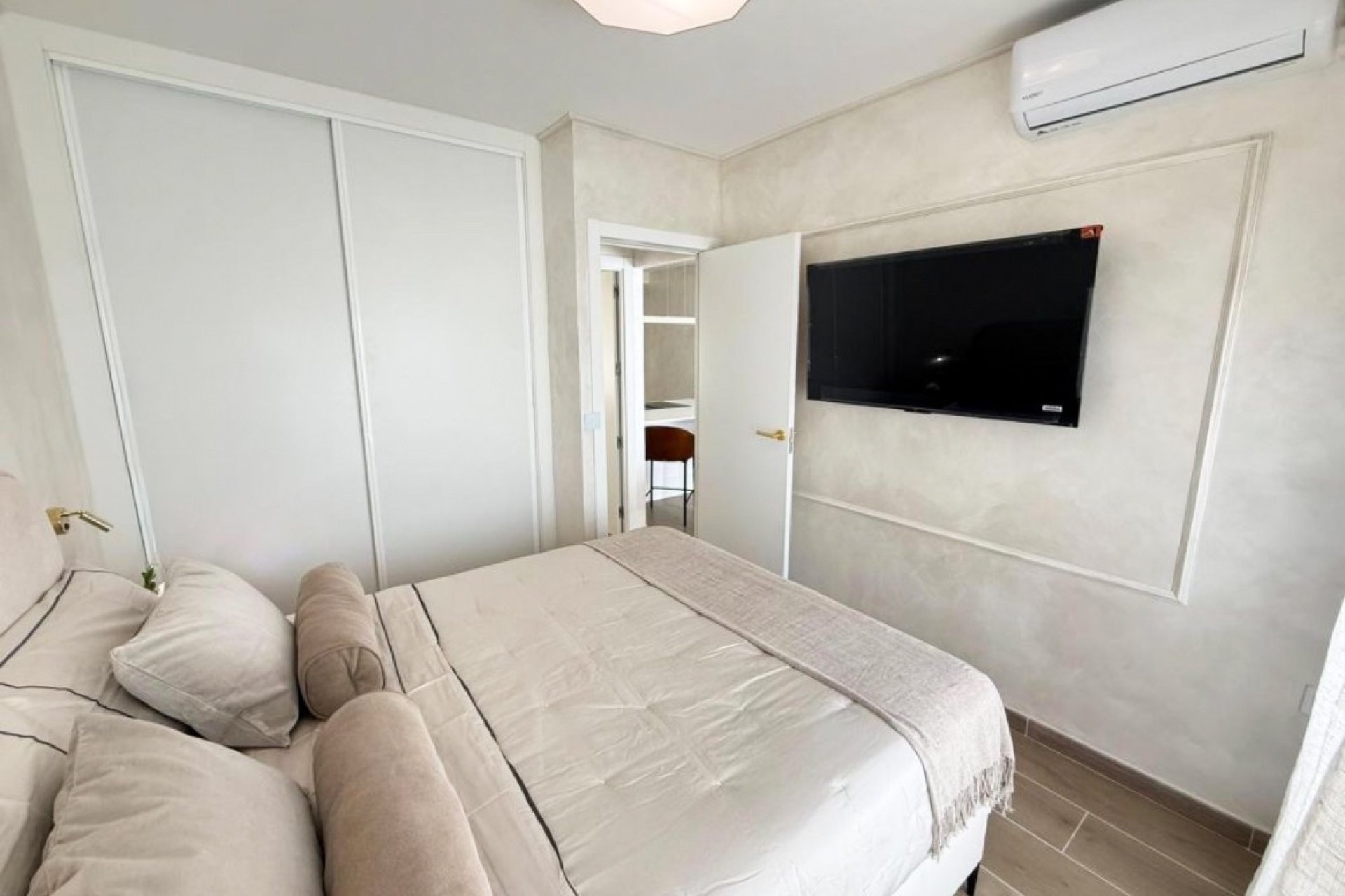 Resale - Apartment -
Torrevieja - Costa Blanca