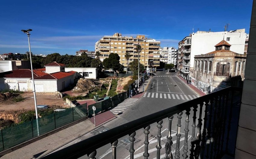 Resale - Apartment -
Torrevieja - Costa Blanca