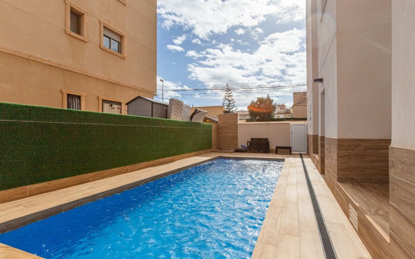 Resale - Apartment -
Torrevieja - Costa Blanca