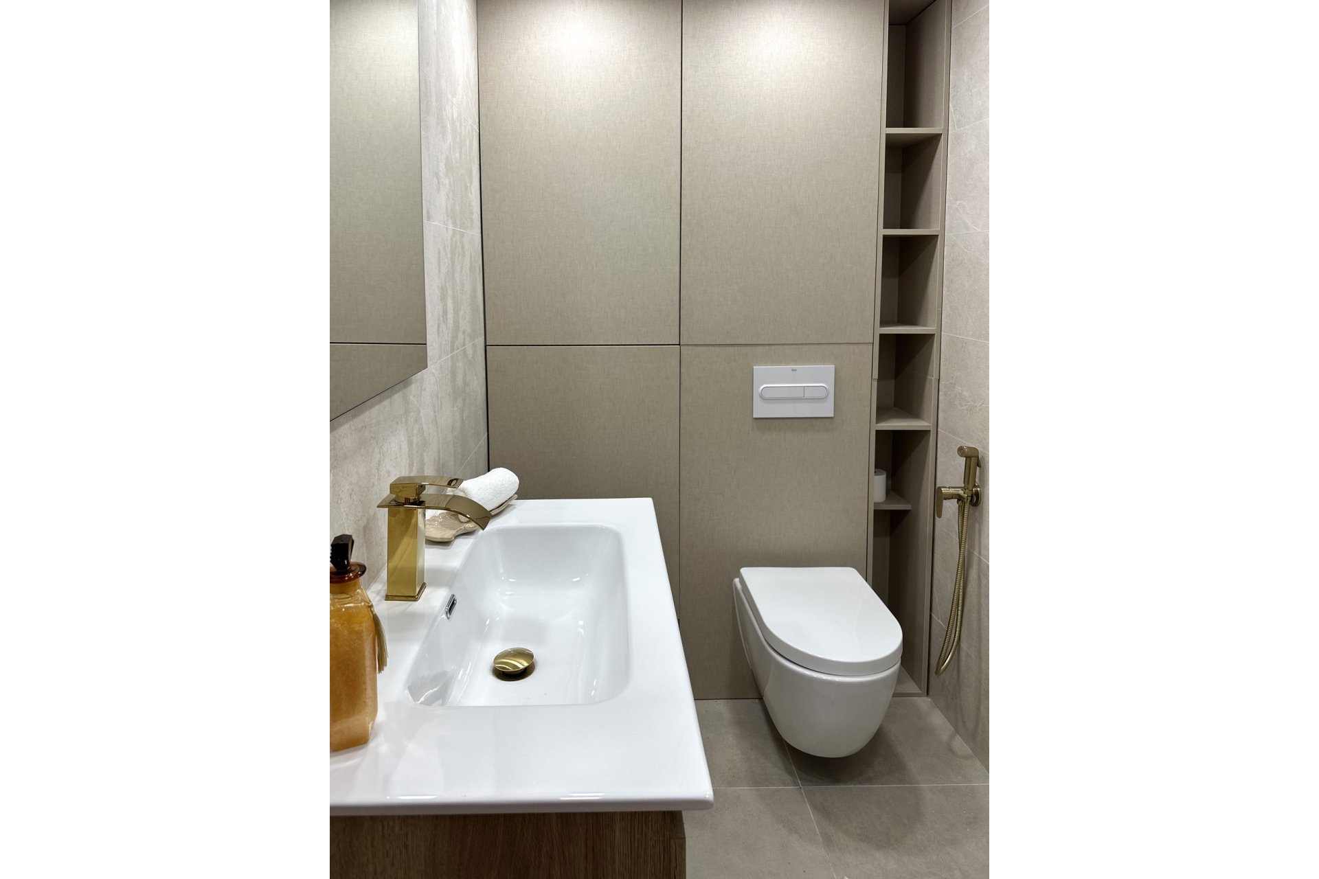 Resale - Apartment -
Torrevieja - Costa Blanca