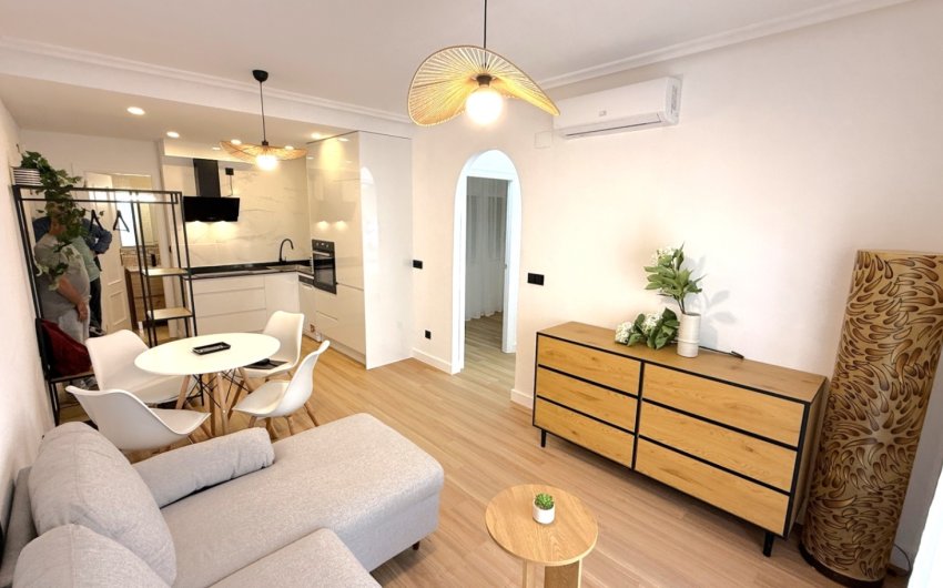 Resale - Apartment -
Torrevieja - Costa Blanca