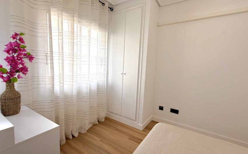 Resale - Apartment -
Torrevieja - Costa Blanca