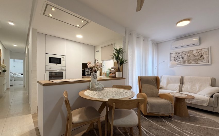 Resale - Apartment -
Torrevieja - Costa Blanca