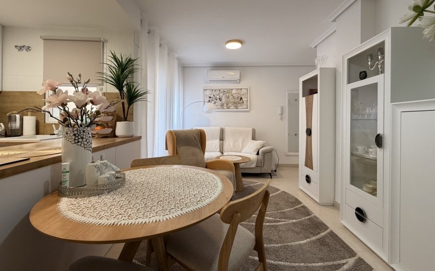 Resale - Apartment -
Torrevieja - Costa Blanca