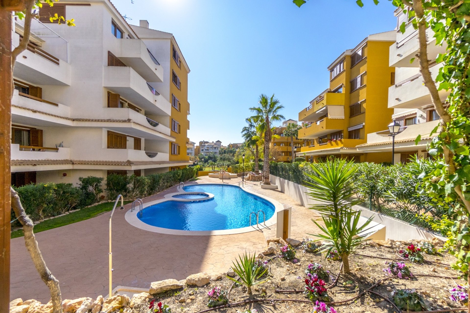 Resale - Apartment -
Torrevieja - Costa Blanca