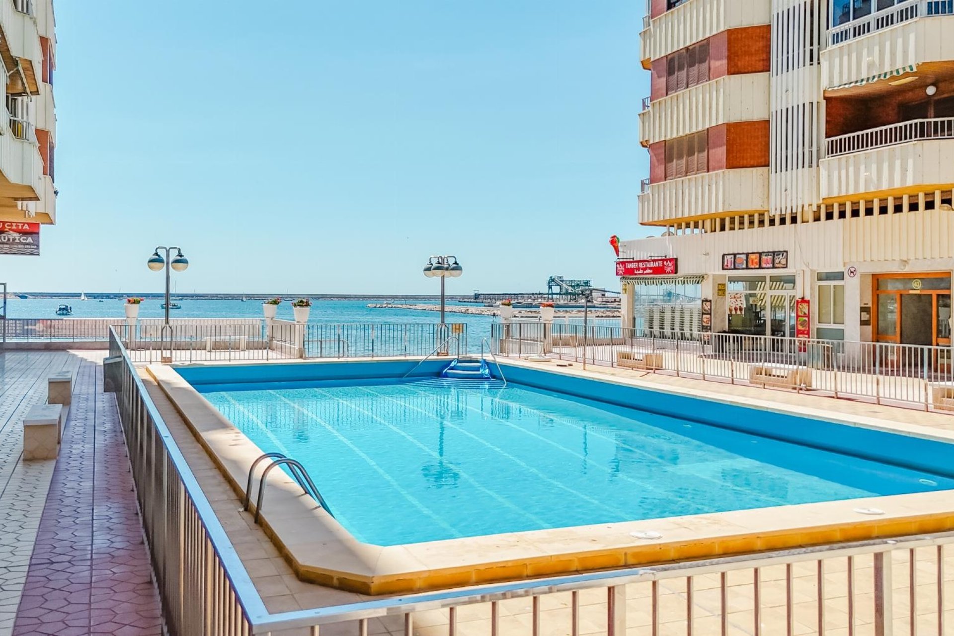 Resale - Apartment -
Torrevieja - Costa Blanca