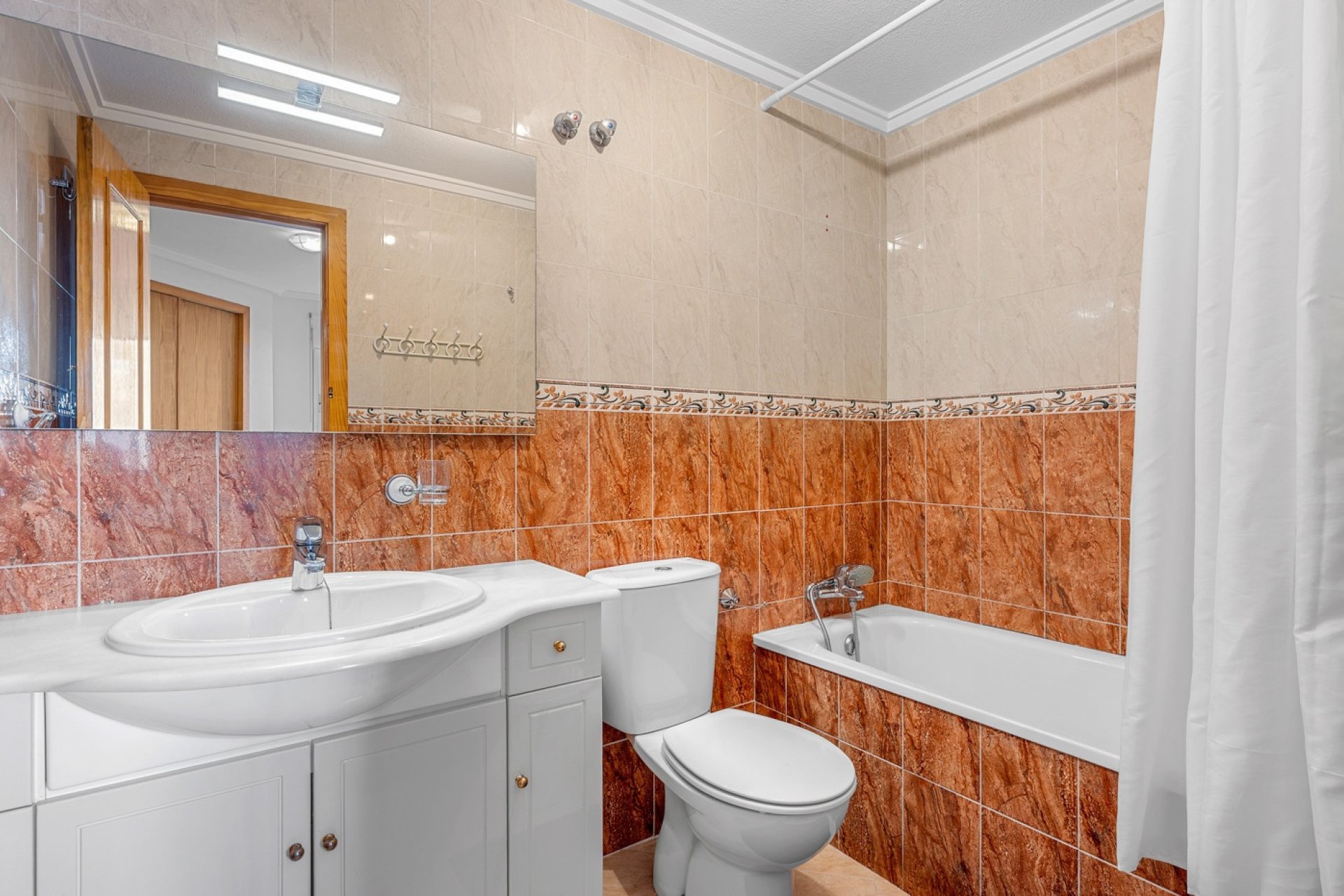 Resale - Apartment -
Torrevieja - Costa Blanca