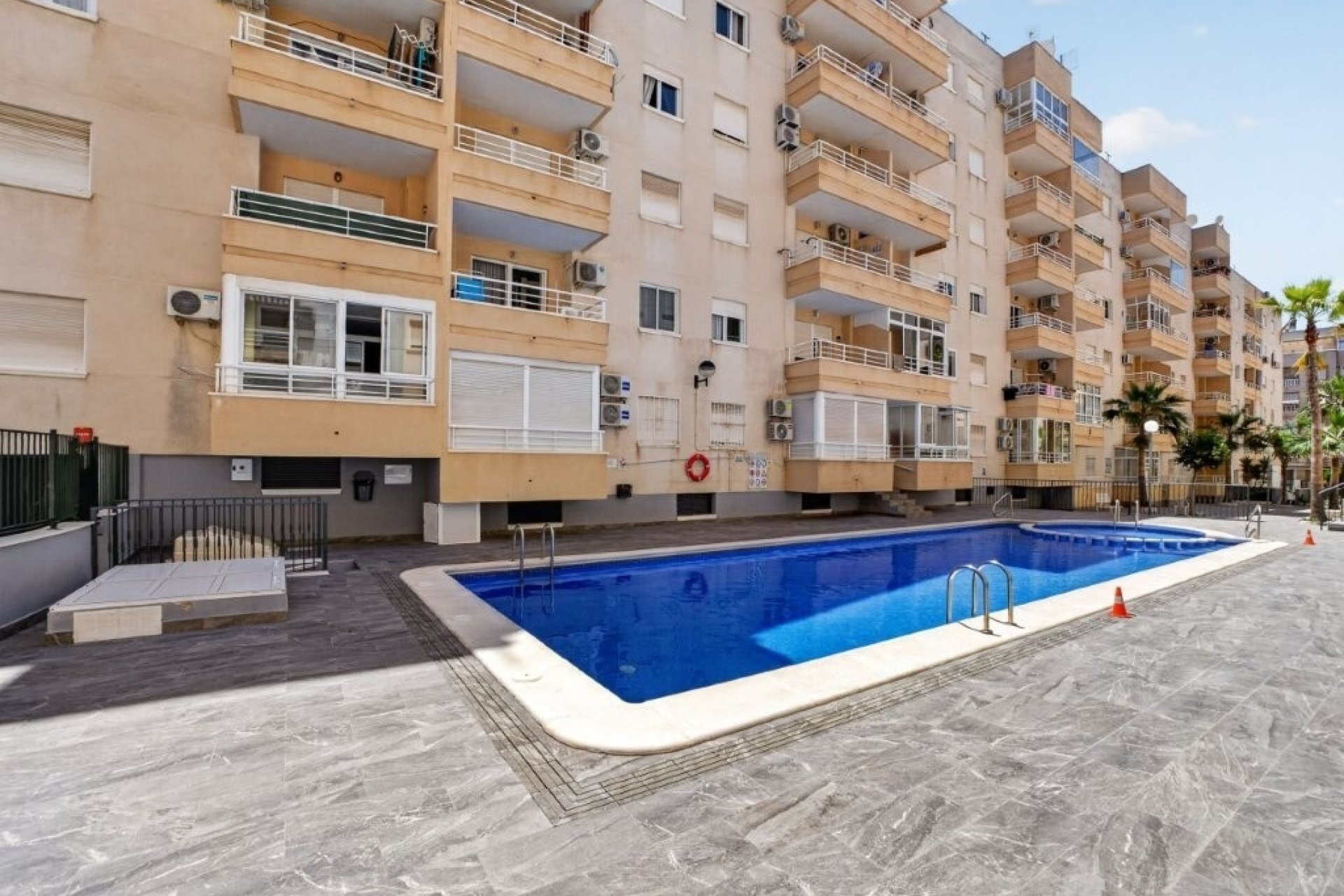 Resale - Apartment -
Torrevieja - Costa Blanca