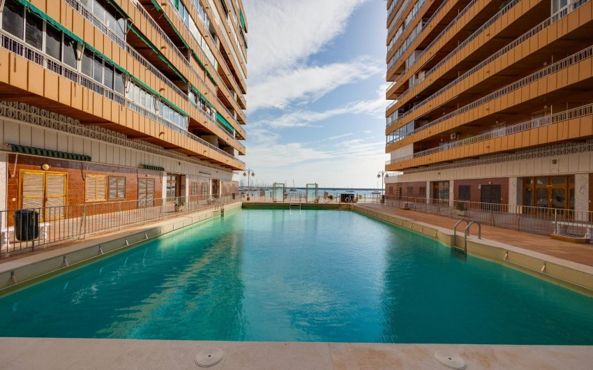 Resale - Apartment -
Torrevieja - Costa Blanca