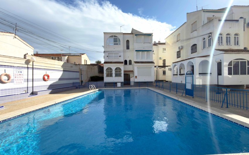 Resale - Apartment -
Torrevieja - El Acequión - Los Náufragos