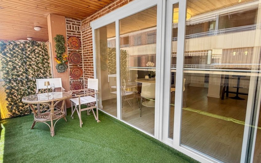 Resale - Apartment -
Torrevieja - El Acequión - Los Náufragos
