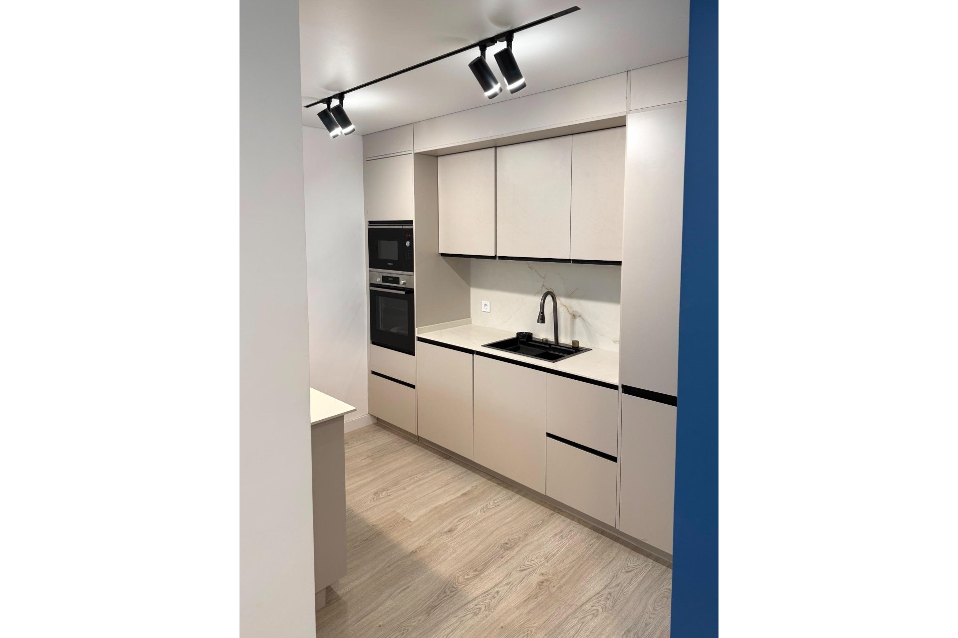 Resale - Apartment -
Torrevieja - El Acequión - Los Náufragos