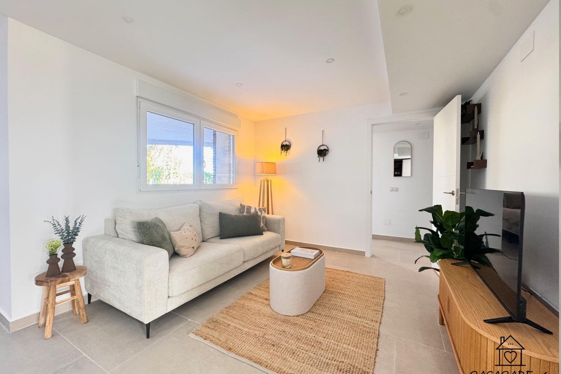 Resale - Apartment -
Torrevieja - El Acequión - Los Náufragos