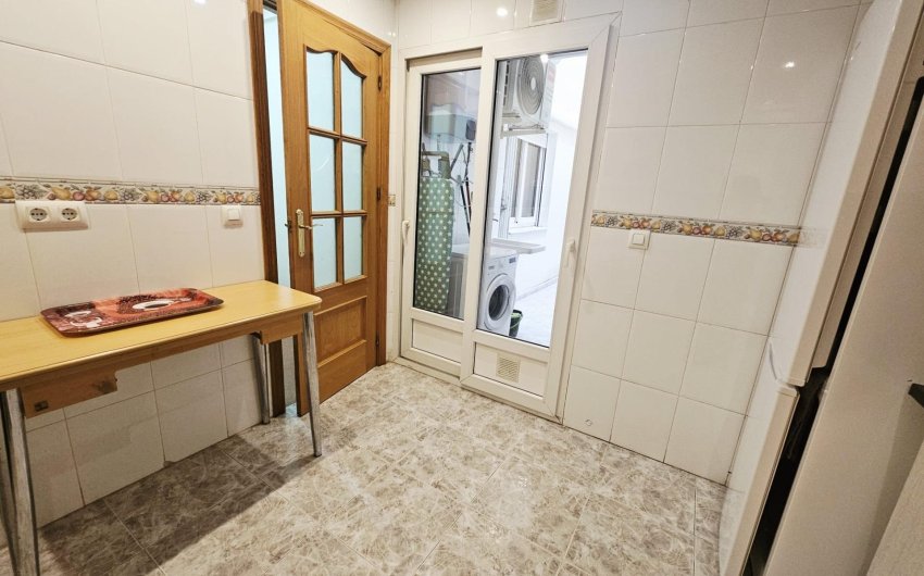 Resale - Apartment -
Torrevieja - Estacion De Autobuses