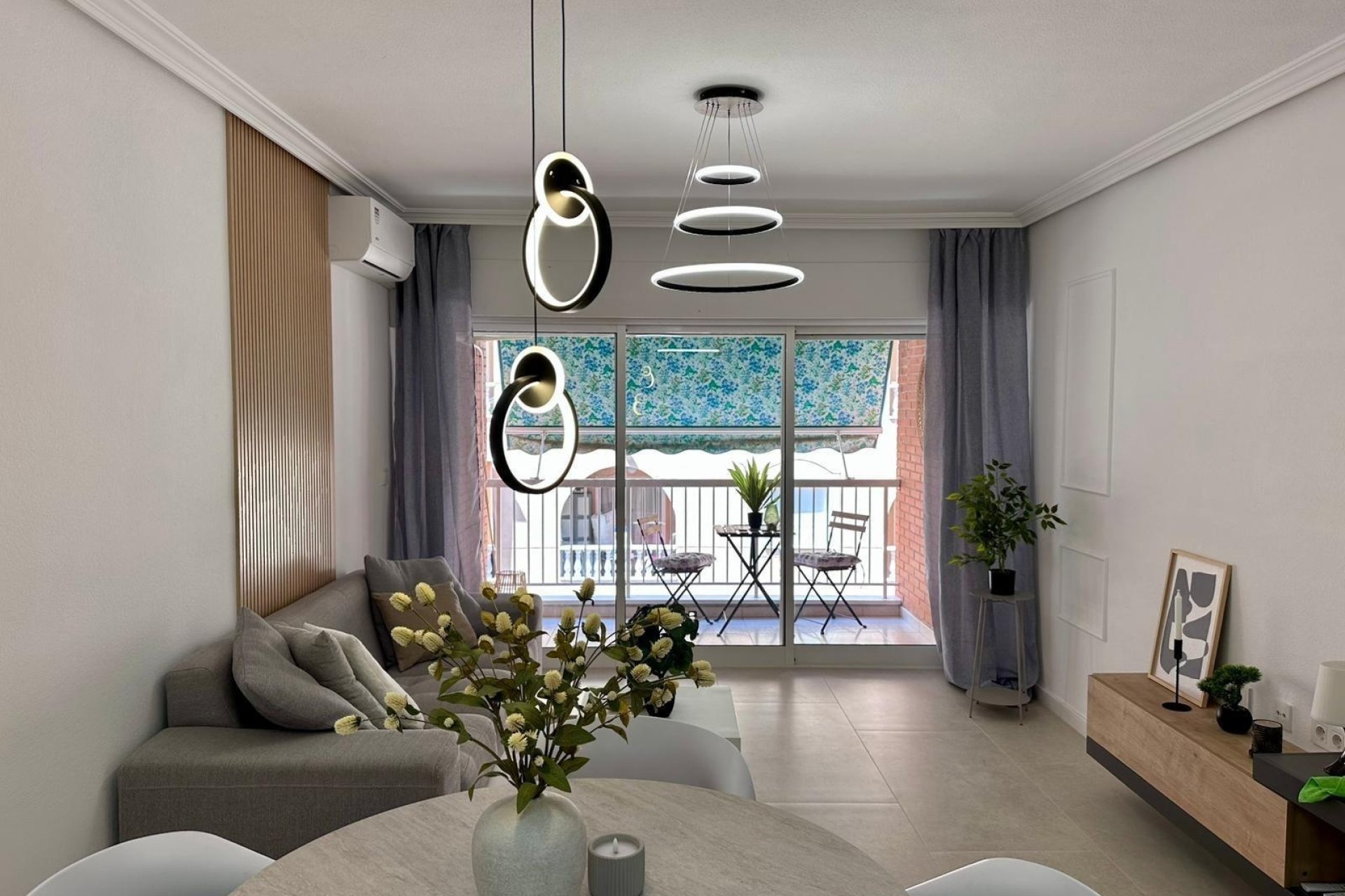 Resale - Apartment -
Torrevieja - Estacion De Autobuses