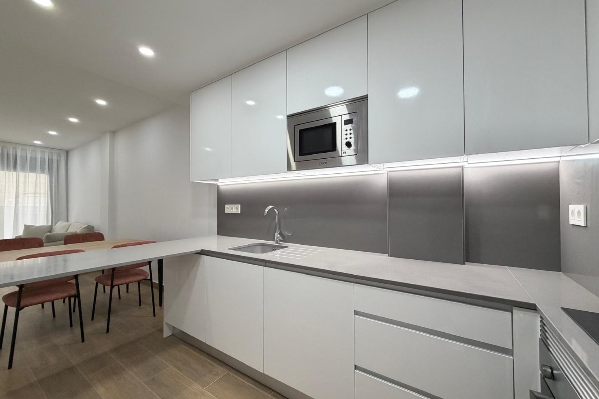 Resale - Apartment -
Torrevieja - Estacion De Autobuses