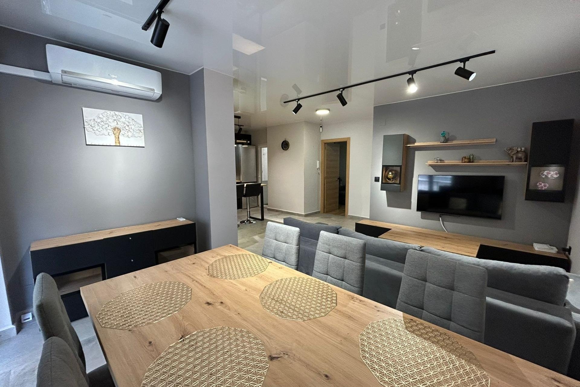 Resale - Apartment -
Torrevieja - Estacion De Autobuses