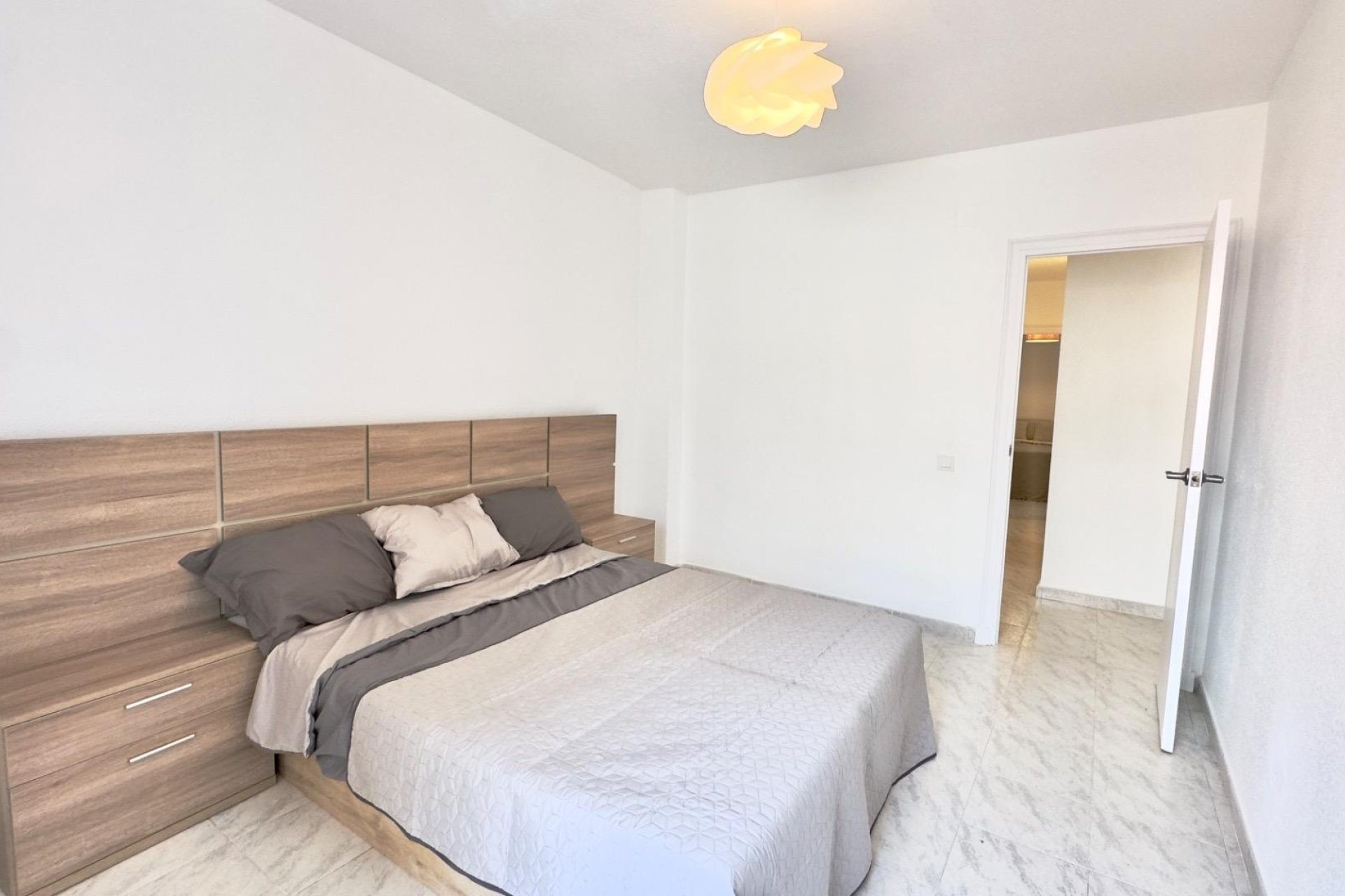 Resale - Apartment -
Torrevieja - Estacion De Autobuses